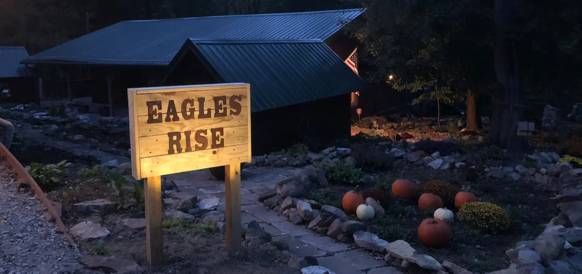 Eagles Rise Cabin, Marshall