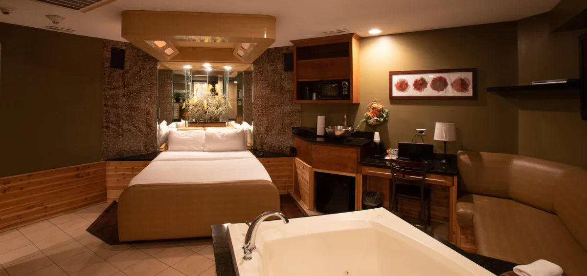 Champagne Lodge and Luxury Suites