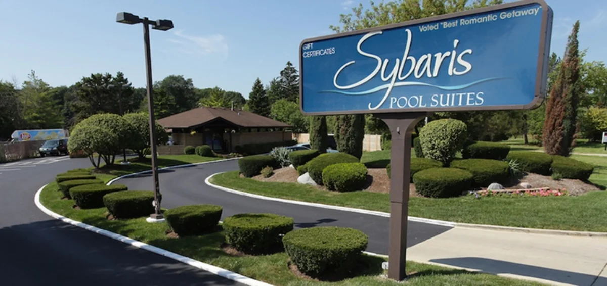 Sybaris Pool Suites Northbrook