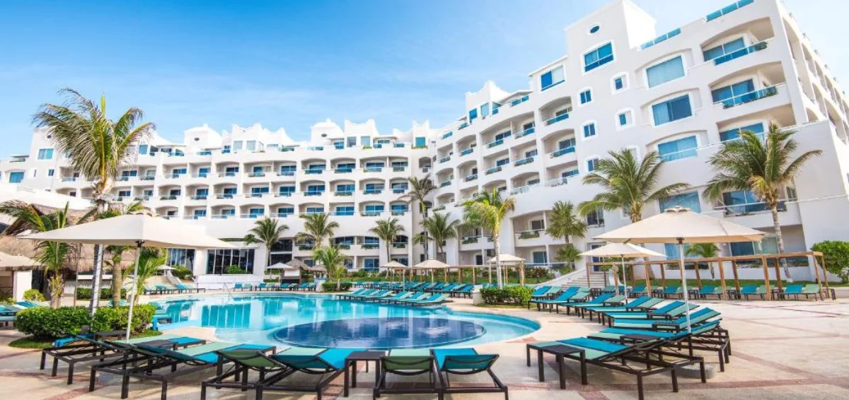 Wyndham Altra Cancun