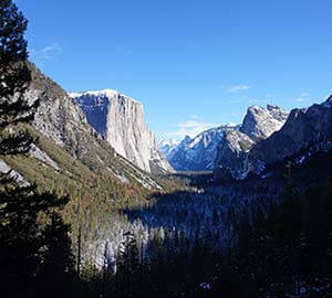Yosemite National Park Attraction: Tunnel View